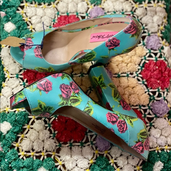 Betsy Johnson Peep Toe Heels - Picture 3 of 8